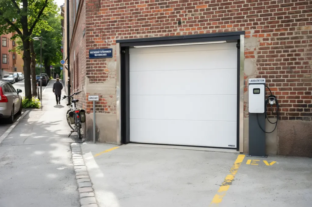 garagerenovering f r bostadsr ttsf rening med portbyte och laddplatser i vasastan norrmalm